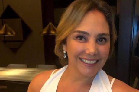 No momento, você está visualizando Heloísa Perissé descobre tumor nas glândulas salivares e cancela turnê