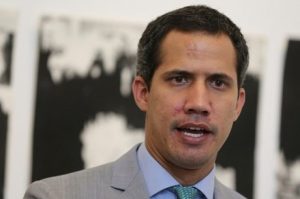 Read more about the article Guaidó denuncia que Maduro quer dissolver Parlamento