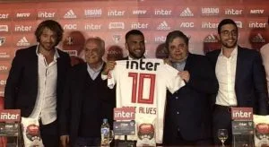 Leia mais sobre o artigo Daniel Alves: ‘O São Paulo contratou torcedor e não vai se arrepender’