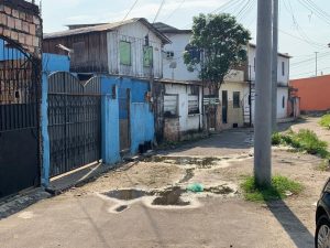 Read more about the article Idoso tenta buscar netos na rua durante tiroteio e é morto, em Manaus