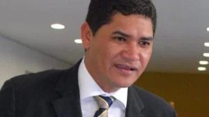 Leia mais sobre o artigo Prefeitura de Parintins, no AM, culpa erro de digitação ao contratar empresa de fabricação de móveis no lugar de testes de Covid-19