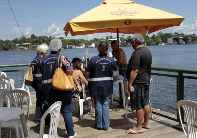 You are currently viewing Em Manaus, flutuantes são alvo de fiscalização da Vigilância Sanitária