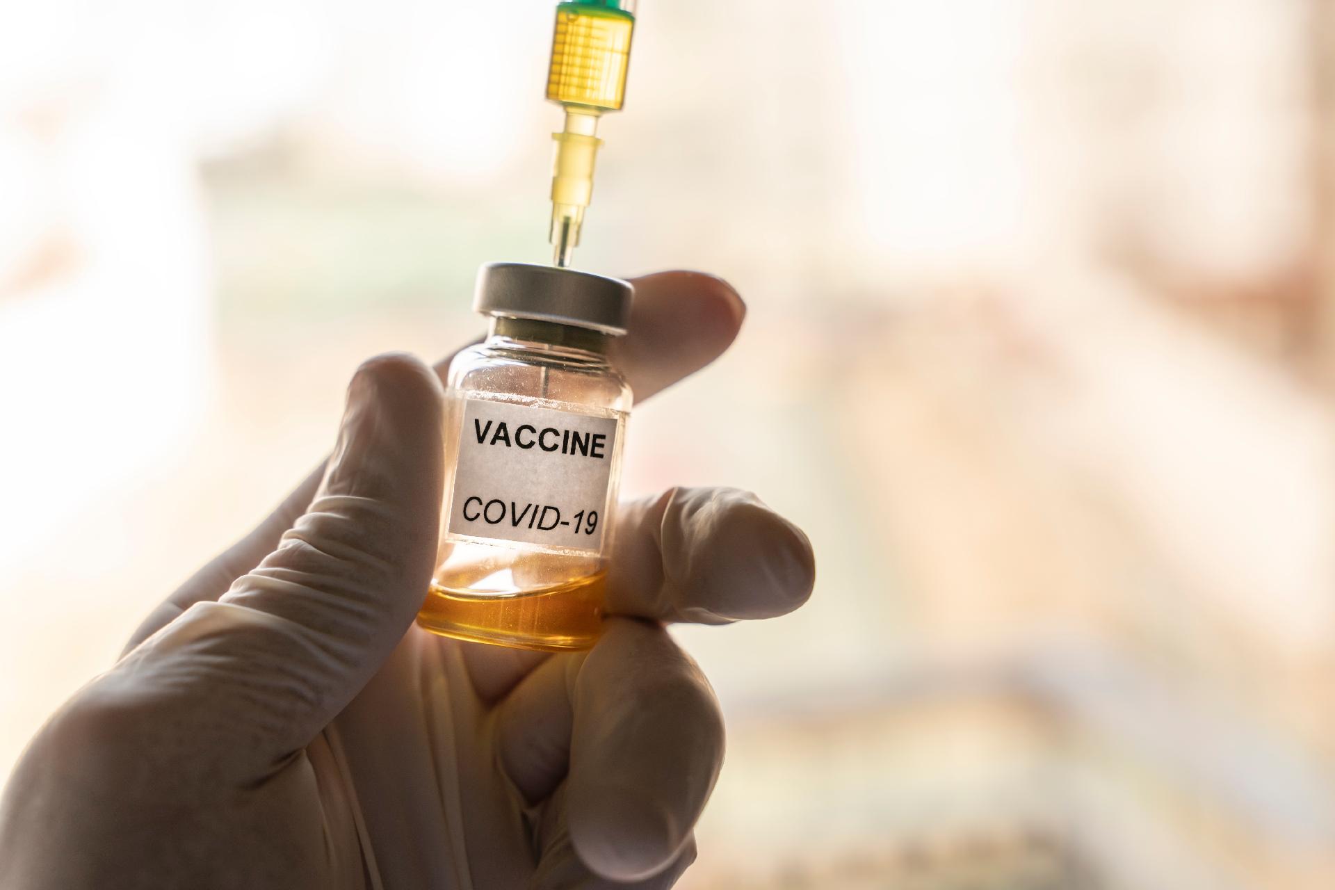 No momento, você está visualizando Governo anuncia parceria que prevê o desenvolvimento de 100 milhões de vacinas para Covid-19