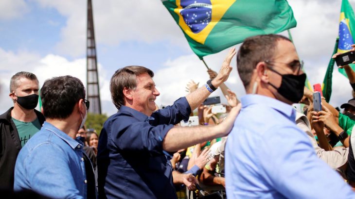 No momento, você está visualizando Juiz federal determina que Bolsonaro use máscara em locais públicos no Distrito Federal