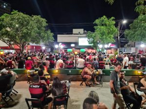 Read more about the article Urgente: polícia começa a fechar bares na praça do Eldorado