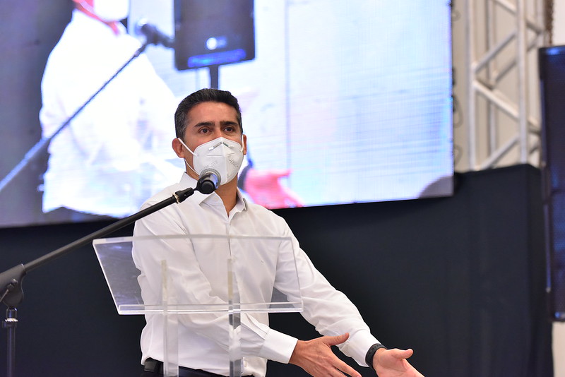 You are currently viewing David Almeida encaminha ‘Auxílio Manauara’ para a Câmara na terça-feira, 26/1