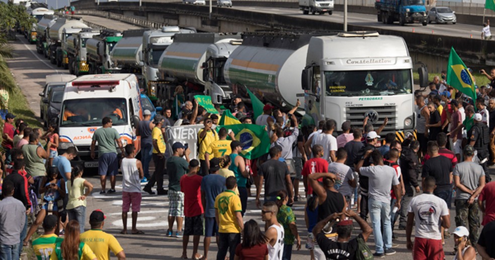 You are currently viewing Caminhoneiros confirmam greve e alegam situação pior que a de 2018