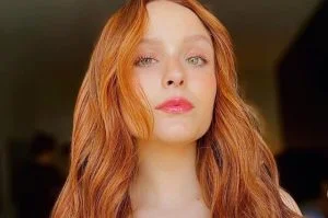 Leia mais sobre o artigo Larissa Manoela vai à polícia por auxílio emergencial indevido
