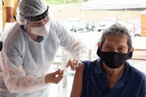 Leia mais sobre o artigo Novo posto de vacinação contra Covid-19 amplia capacidade de atendimento para 10 mil pessoas por dia
