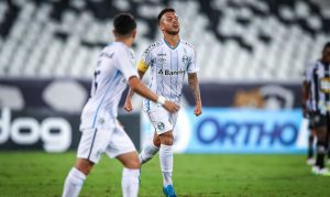 Read more about the article Grêmio vence Botafogo e continua na briga por vaga para Libertadores