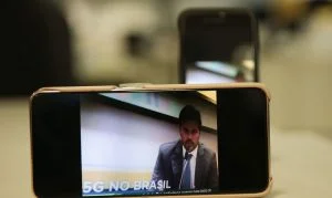 Leia mais sobre o artigo Tecnologia 5G estará disponível em todas as capitais até julho de 2022