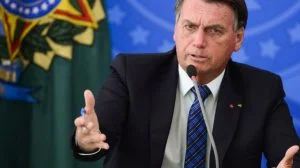 Leia mais sobre o artigo Bolsonaro diz que auxílio emergencial deve ser estendido por 3 ou 4 meses