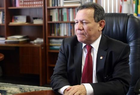 No momento, você está visualizando Ex-procurador geral do  MP Amazonas Francisco Cruz morre de covid-19