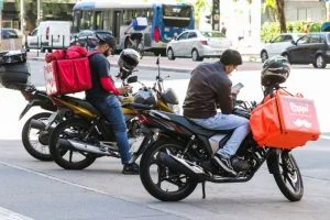 Leia mais sobre o artigo Delivery de livrarias, autopeças e artigos para bebês é liberado no AM
