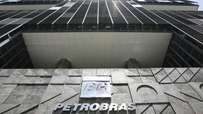 You are currently viewing Ações da Petrobras no exterior desabam após troca da presidência
