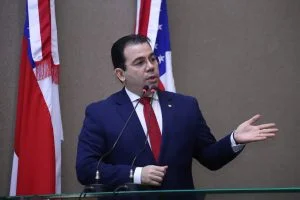 Leia mais sobre o artigo “Falta de oxigênio não é problema sazonal, é gestão”, dispara Wilker após base governista afirmar que o avanço da pandemia da Covid-19 é devido ao clima amazônico