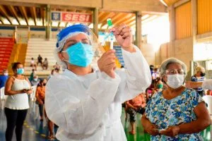 Leia mais sobre o artigo Manaus registra novo recorde de vacinação e coloca o Amazonas na liderança nacional de imunização