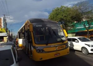 Leia mais sobre o artigo Dupla de suspeitos aterroriza passageiros do ônibus da linha 600 na ZL