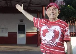 Leia mais sobre o artigo Paulinho Faria, ex-apresentador do Boi Garantido, morre vítima da Covid-19