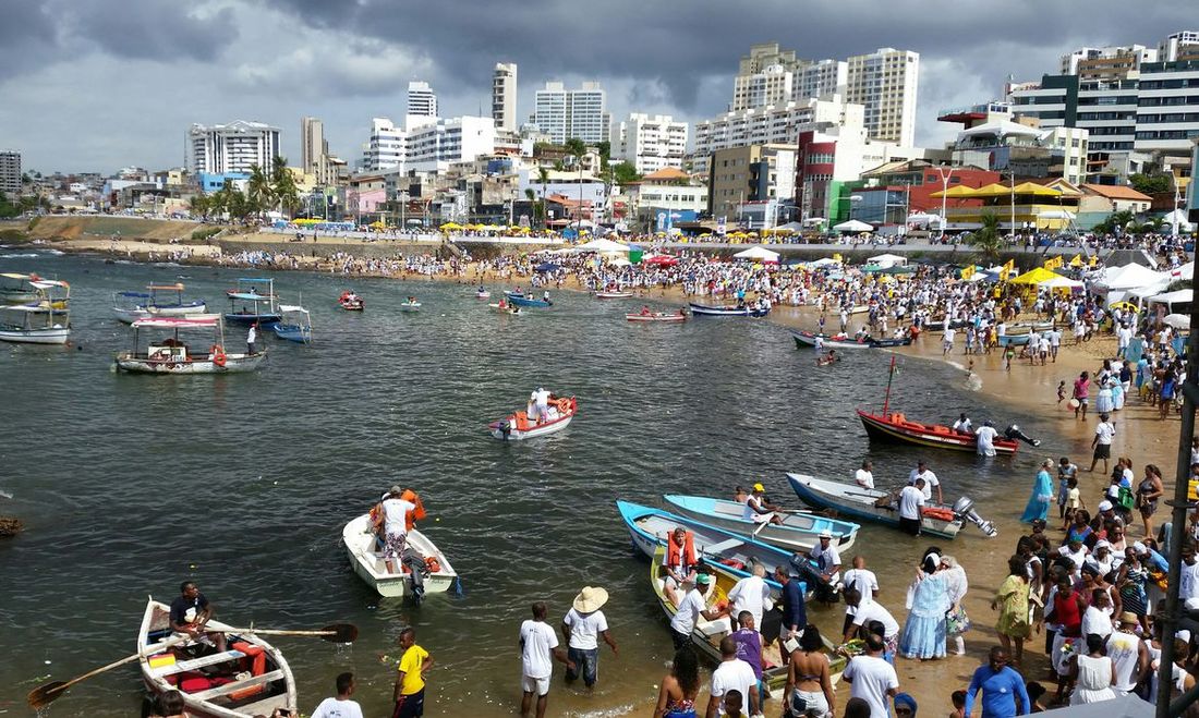 No momento, você está visualizando Dia de Iemanjá tem praias bloqueadas e comércio fechado no Rio Vermelho, em Salvador