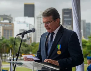 Leia mais sobre o artigo Bolsonaro intervém na Petrobras e indica general para presidir a estatal