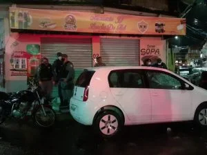 Leia mais sobre o artigo Empresário é assassinado dentro da própria lanchonete em Manaus