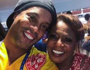 Leia mais sobre o artigo Morre Miguelina Assis, mãe de Ronaldinho Gaúcho. Corpo será sepultado neste domingo em Porto Alegre