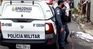 Leia mais sobre o artigo Dupla em moto executa homem com cinco tiros, na Compensa