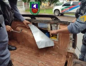 Leia mais sobre o artigo PM prende dois homens e apreende 60 quilos de cocaína em Humaitá