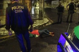 Leia mais sobre o artigo Idosa de 72 anos é assassinada com dois tiros