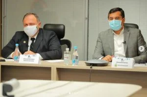 Leia mais sobre o artigo Diante de colapso, Pazuello volta a Manaus pela 3ª vez em um mês