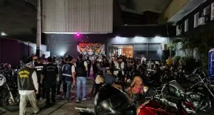 Leia mais sobre o artigo Em Manaus, 26 bares são fechados por ultrapassar horário de funcionamento e superlotação