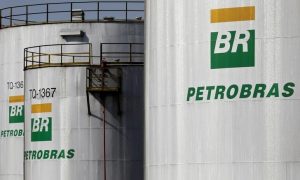 Read more about the article Petrobras reajusta preço da gasolina pela quinta vez neste ano