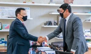 Leia mais sobre o artigo Para assumir vaga na Aleam, Tony Medeiros renuncia ao cargo de vice-prefeito de Parintins