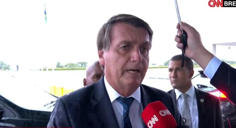 You are currently viewing “Não pode ser decisão de um homem só”, diz Bolsonaro sobre Fachin inocentar Lula