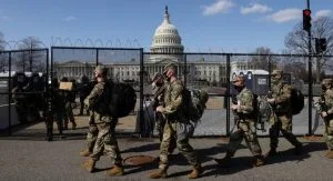 Leia mais sobre o artigo Washington tem dia de segurança reforçada após alerta de invasão