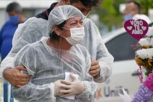 Leia mais sobre o artigo Medo, restrições, duas ondas e colapso: um ano de pandemia do coronavírus no Amazonas