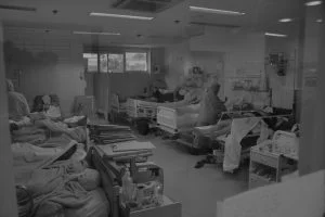 Leia mais sobre o artigo SC registra 16 mortes de pacientes com Covid à espera por leitos especializados