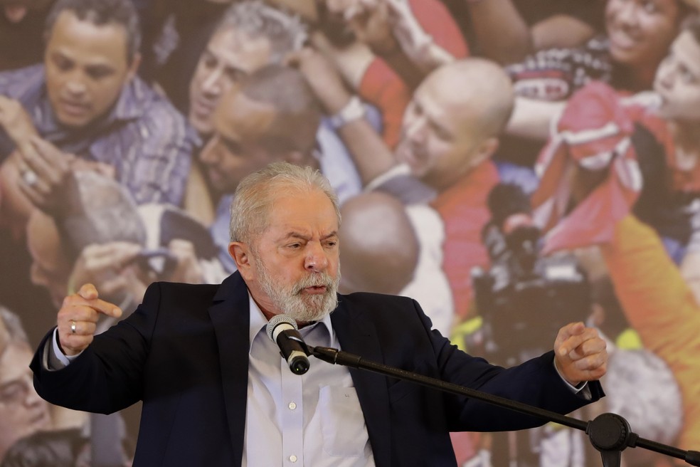 No momento, você está visualizando Lula diz que foi ‘vítima da maior mentira jurídica em 500 anos de História’