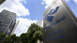 Leia mais sobre o artigo Fisco usa declarações de terceiros para documento pré-preenchido do IR