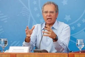Leia mais sobre o artigo Auxílio Emergencial ficará entre R$ 175 e R$ 375, diz Paulo Guedes