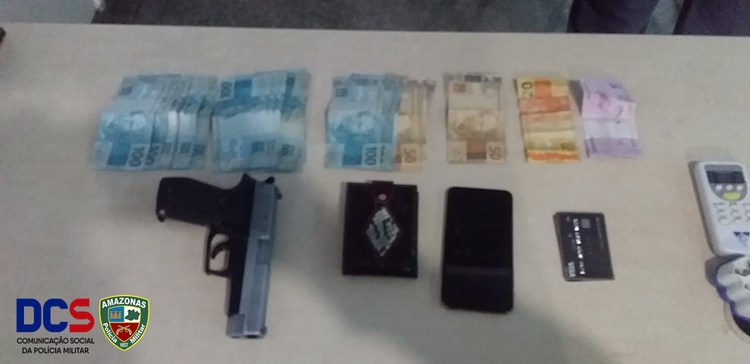 No momento, você está visualizando Homem é preso com R$ 3 mil após roubo ao Bradesco em Manaus