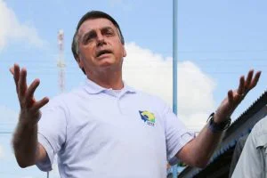 Leia mais sobre o artigo ‘Chega de frescura, de mimimi. Vão ficar chorando até quando?’, diz Bolsonaro