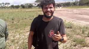 Read more about the article Após resgate em área isolada de floresta, chega a Santarém piloto que ficou desaparecido 36 dias no Pará