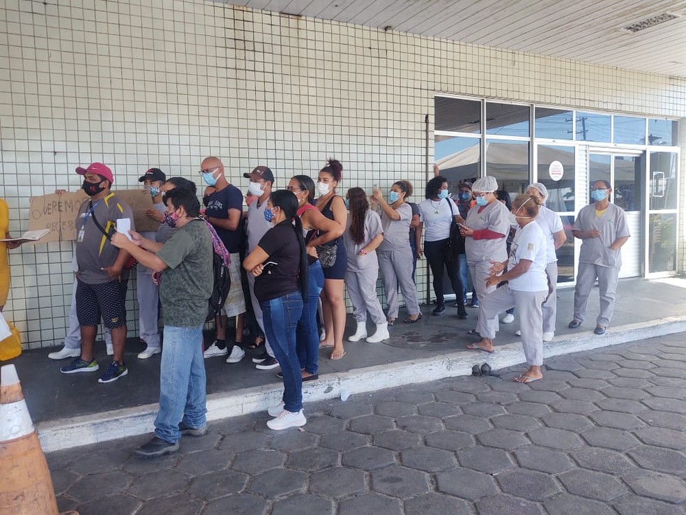 You are currently viewing Terceirizados do Hospital Platão Araújo paralisam serviços para cobrar salários em atraso em Manaus