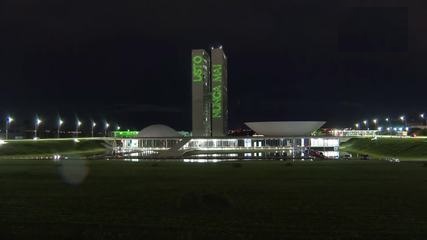 You are currently viewing Torres do Congresso Nacional, em Brasília, ganham protesto contra Holocausto