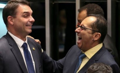 You are currently viewing Flávio Bolsonaro aciona Conselho de Ética contra o senador Jorge Kajuru