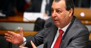 Leia mais sobre o artigo CPI da Covid: Omar Aziz é eleito presidente e Randolfe o vice