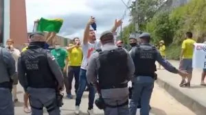 Leia mais sobre o artigo Bolsonaristas atacam apoiadores de Lula durante evento em Manaus: ‘lixos’