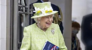 Leia mais sobre o artigo Rainha Elizabeth 2ª toma segunda dose da vacina contra covid-19